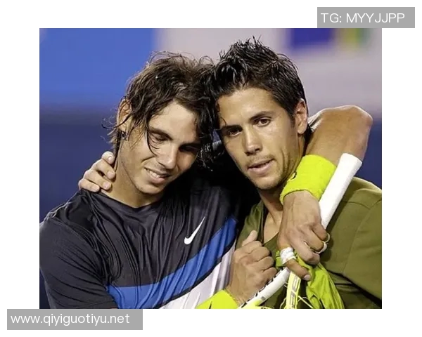 选购网球装备必看球袜推荐与欧冠足球搭配指南